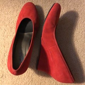 Red wedge heels